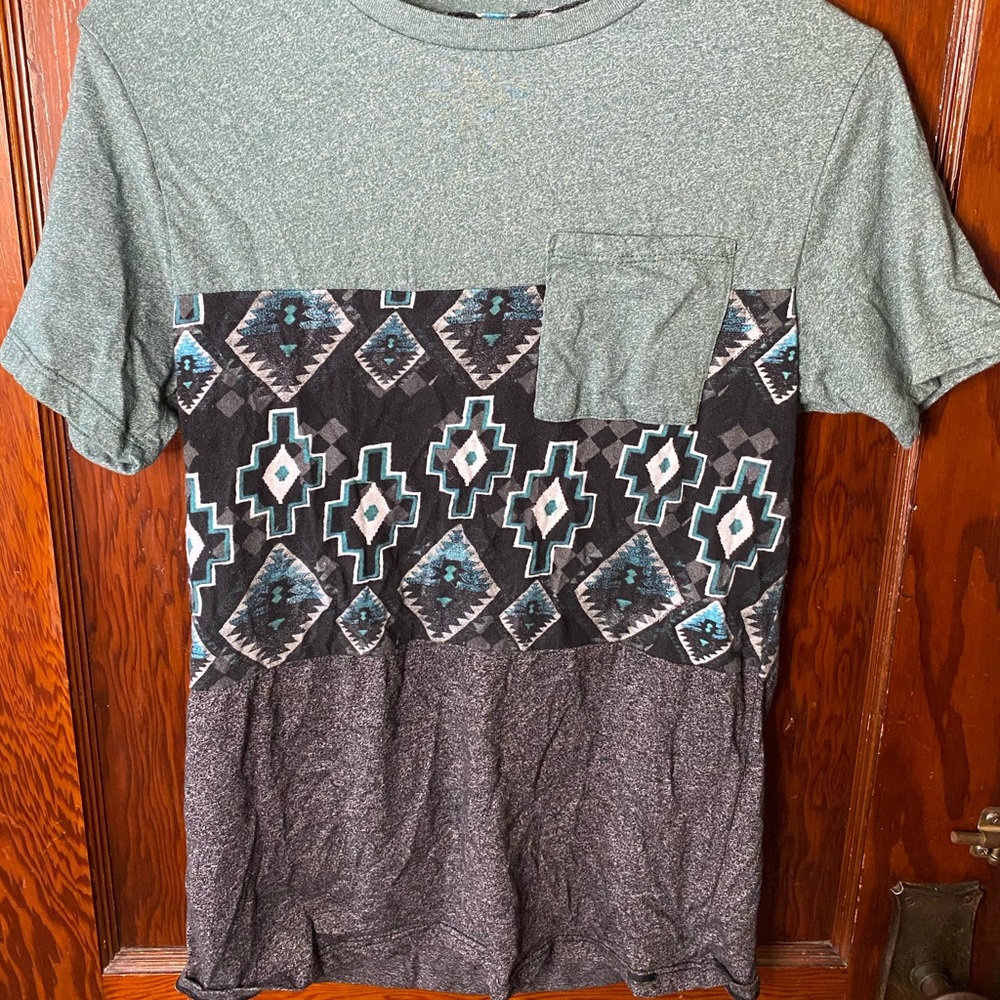 Green pocket tee